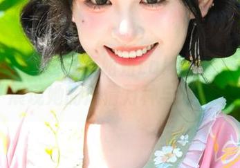 微密圈 - 在线分享姐姐Lalion魅惑红内衣图集，展现她的风情万种与艺术魅力.txt