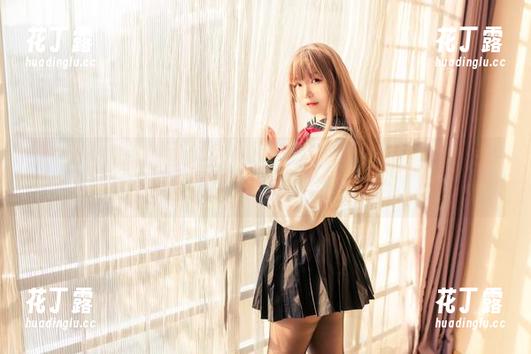 让宅夏yoko的夏日自拍精选图片，带你感受属于你的清凉与甜蜜.txt