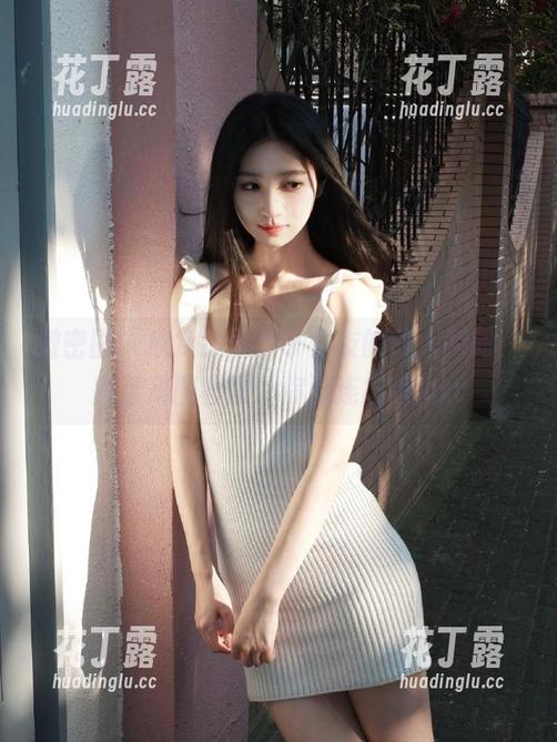 微密圈 - 欣赏小优优子女友的动人瞬间，完整美图套图让你流连忘返.txt