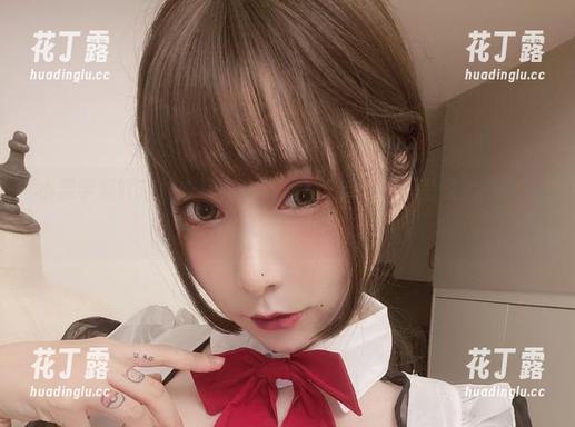 小泉学姐吖 小泉学姐吖连体衣写真作品合集,点击下载呈现她的时尚风格!.txt