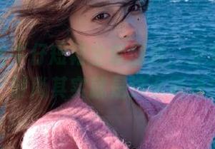 过膝白丝牛仔短裙全套图片，少女秩序告诉你，时尚其实就是这么简单！.txt