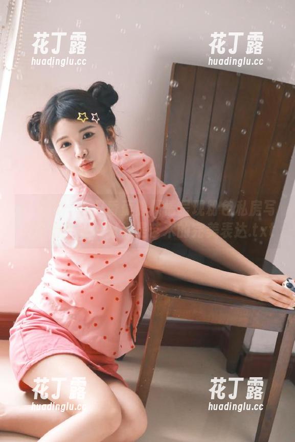 尤果网 - 一只香蕉船倾情呈现粉色私房写真合集：每一张都是艺术的完美表达.txt