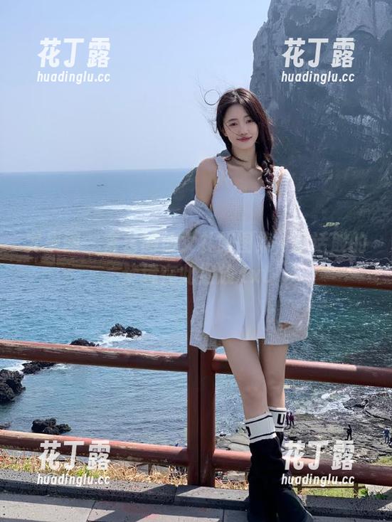 尤果网 - 含含的仙女礼服图集，童话般的梦境在此绽放.txt