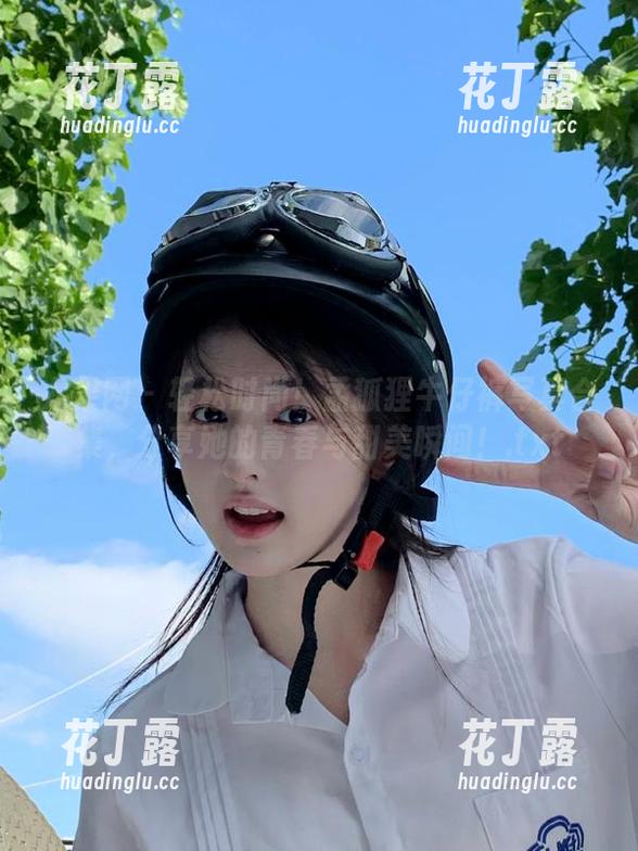 尤果网 - 轻松时尚！孟狐狸牛仔裤写真合集，分享她的青春与甜美瞬间！.txt