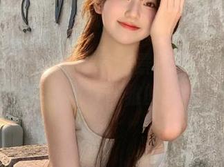 尤果网 - 在网盘中重温景思晴的礼服写真，感受时尚与优雅的结合.txt