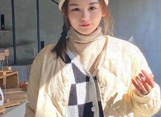 尤果网 - 美丽新视角：李易童私拍美足图片，让你心动不已.txt