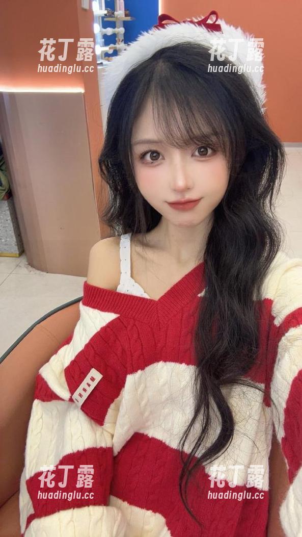 尤果网 - 李莉莉学姐图集分享，倾情呈现她的摄影艺术之旅.txt