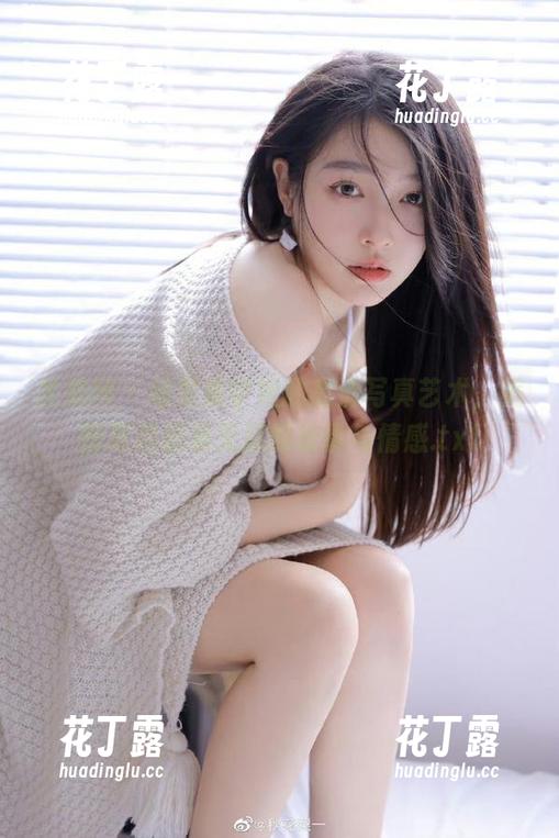 尤果网 - 杨果果学姐的高清写真艺术，美图背后藏着无尽的故事与情感.txt