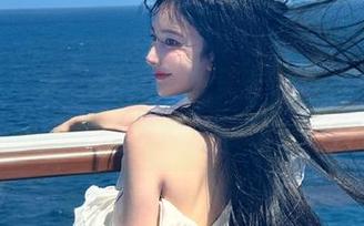 尤果网 - 栗子的温柔之美：精致写真合集，带你领略不一样的柔和风景图片.txt