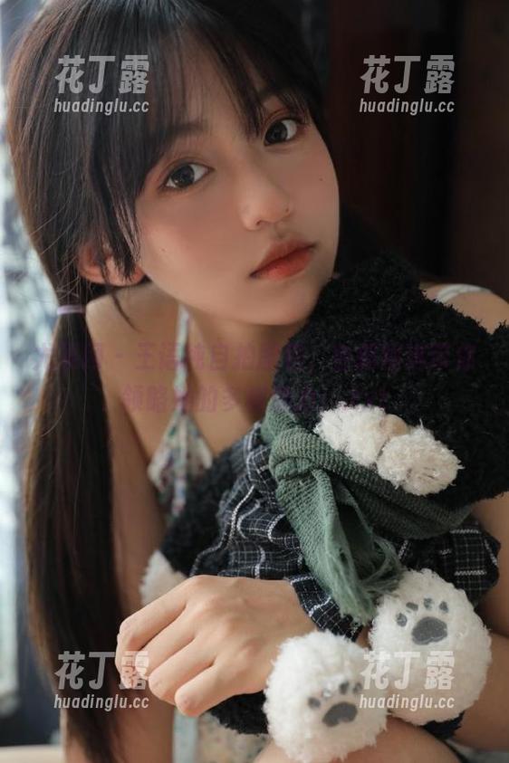 尤果网 - 王语纯自拍图包，全新精选带你领略她的多样魅力！.txt