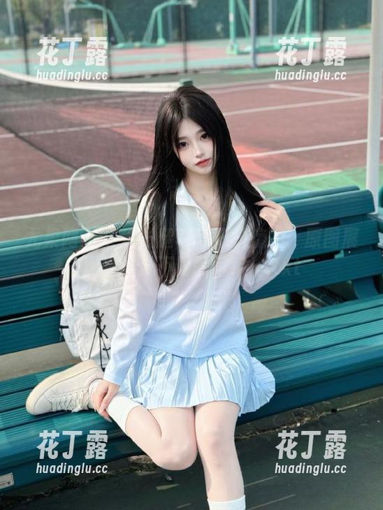 尤果网 - 贝拉长腿写真集的魔力：原图展现她与众不同的风采！.txt