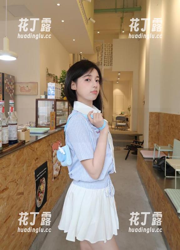 尤果网-靳宝 尤果网 - 解锁靳宝最新网袜作品集,带你感受当代时尚与传统魅力的激烈碰撞.txt