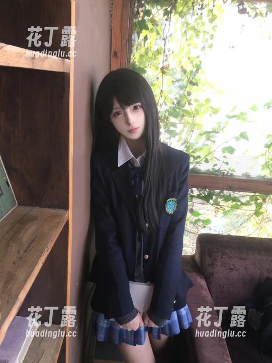 尤物馆-孟狐狸FoxYini 尤物馆 - 孟狐狸FoxYini油亮写真图包分享,展现出她别样的风采与颜值.txt
