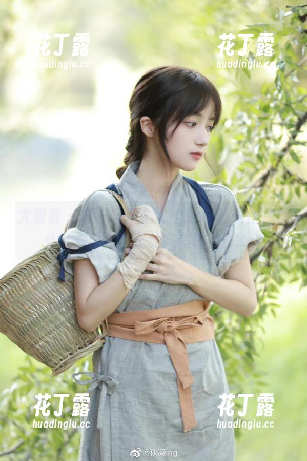 尤蜜荟 - 在线畅享尤妮丝Egg夏天作品，体验视觉与心灵的完美碰撞！.txt