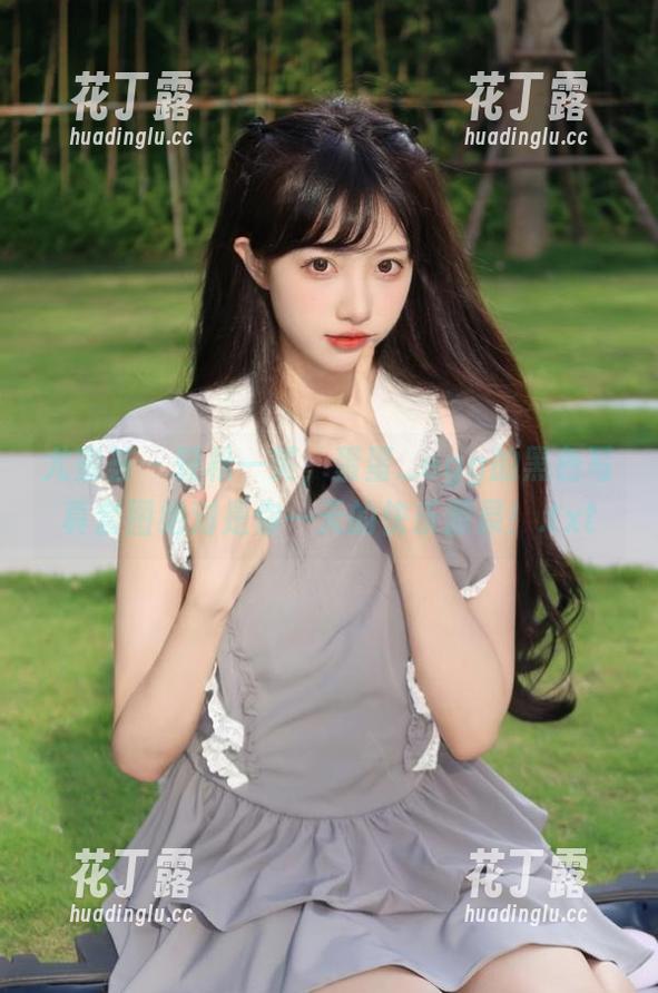 尤蜜荟 - 轻松一笑，蛋蛋_egg的黑色写真套图绝对是你一天的快乐源泉！.txt