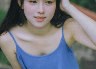 屿鱼yukako的制服套图，掀起夏日清新的风潮，快来一起欣赏吧！.txt