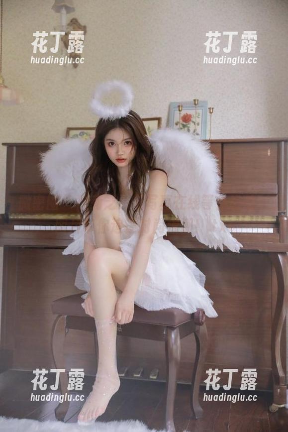 徐莉芝 微密圈 - 徐莉芝吊带写真在线等你挑战,图片带你追逐时尚浪潮!.txt