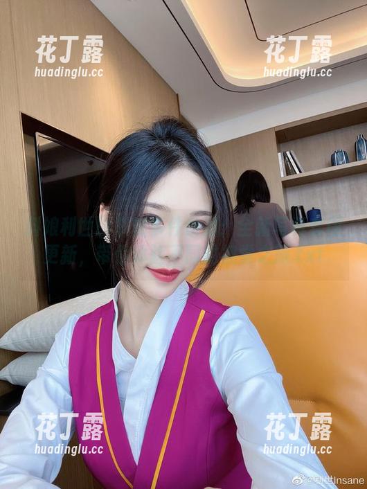 抖娘利世 抖娘利世图书馆事件系列:全新写真套图更新,带你体验不同的视觉之旅.txt