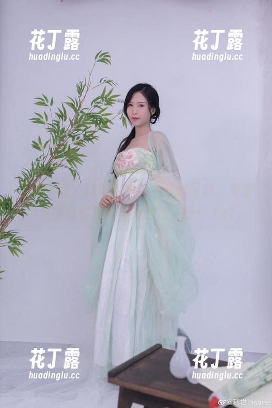 在线卡点：抖娘利世甜心系列写真，专属资源陪你领略美丽的每一面！.txt