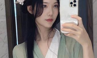 加入抖娘利世御姐的在线写真之旅，感受每一张原图背后的故事与情感！.txt