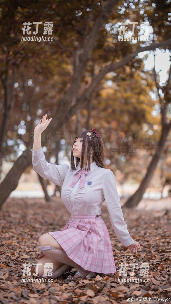 跟随无颜小天使wy双人图集分享：在彼此的陪伴中，发掘生活中的美好点滴与真实情感.txt
