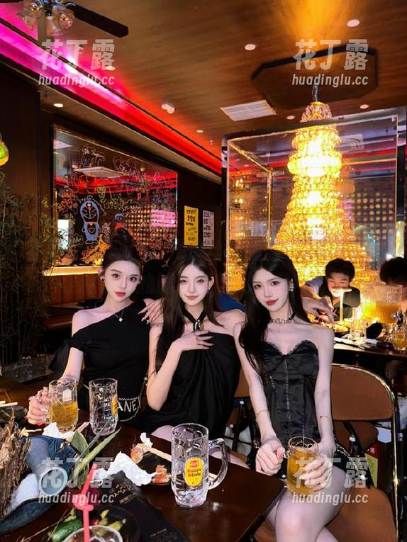 星颜社 - Egg_尤妮丝最新套装写真合集，穿越季节的时尚旅程尽在其中！.txt