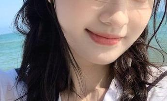 星颜社 - 轻松私拍，王婉悠Queen泳装美图释放无限青春活力与魅力.txt