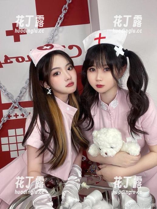 走进是依酱吖的眼镜世界，感受每张高清图片的独特故事.txt