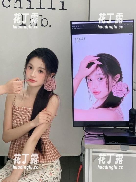 梦幻水边：普美Bomi(보미)[BLUECAKE]迷你比基尼写真，免费下载享受夏天！.txt