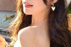 微密圈 - 杨大乐乐很靠谱携死库水私拍图集，捕捉夏日热情的清凉瞬间.txt