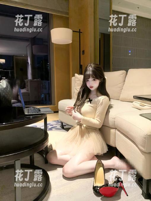 果团网 - 甜Abby的死库水主题高清写真集，释放青春活力与无限诱惑.txt