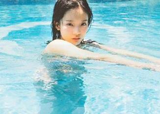 果团网 - 与黄歆苑共同探索定制天台写真作品的魅力与创意.txt