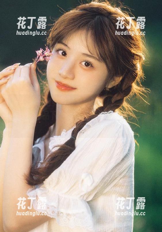 桃沢樱呀 微密圈 - 绝美写真集揭秘,桃沢樱呀连体加镂空作品下载现已开放,给你惊喜无限!.txt