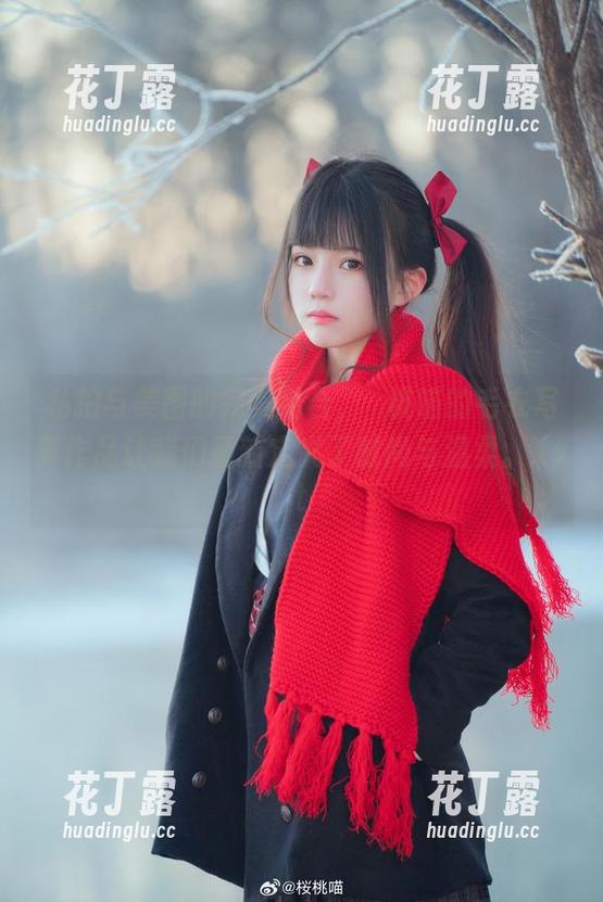 私拍与美图的完美结合，桜桃喵的毛衣写真作品让我们重新定义了时尚与温柔。.txt