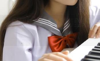 解锁森萝财团R15系列高清壁纸，每天都能拥有新灵感.txt