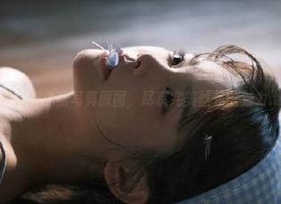 森萝财团私房写真原图，尽享完美丝足的魅力.txt