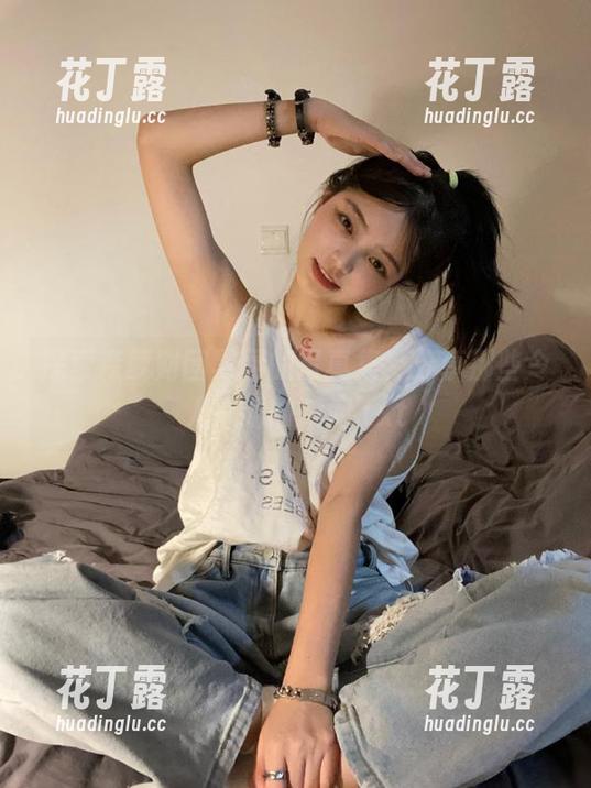 森萝财团 探索森萝财团黑网的写真集,分享那些令人心动的瞬间.txt