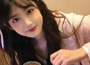 模特联盟 - 在天台上绽放的美丽，李梓熙私房写真图片鉴赏.txt