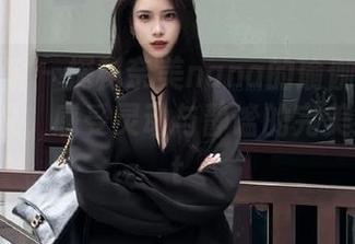 模范学院 - 探秘奈美nana的瑜伽世界：全集原图，感受灵动与静谧的完美结合.txt