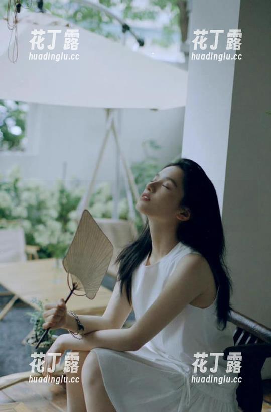 爱美足-香香 爱美足 - 香香与丝袜的完美结合,图库分享别样的风景!.txt