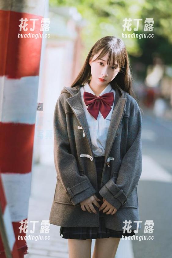 物恋传媒-小茶 物恋传媒 - 人生如幻的瞬间:小茶无圣光写真中的真实原图探索.txt