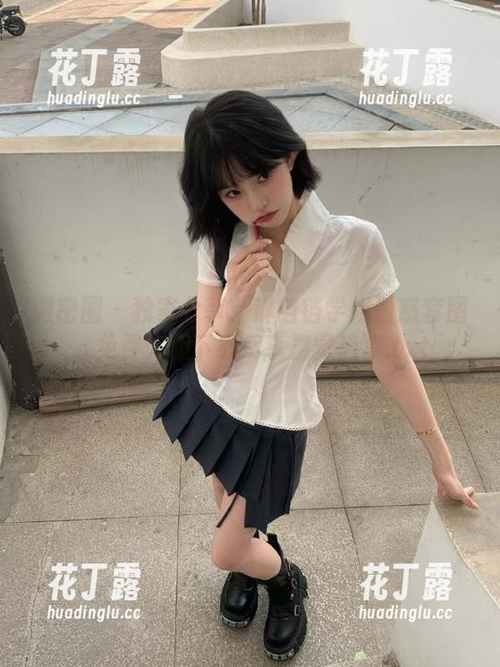 琳铛铛 微密圈 - 独家分享:琳铛铛学姐诱惑套图,免费大胆下载尽享视觉盛宴.txt