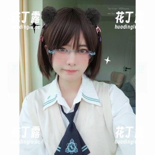 不惧自嘲的眼酱大魔王w，兔女郎图集更新，让我们一起感受她的魅力！.txt