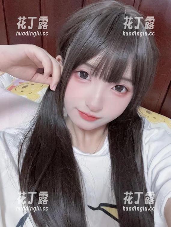 神乐坂真东私拍写真之旅，探索电子相册-白贞德的独特韵味.txt