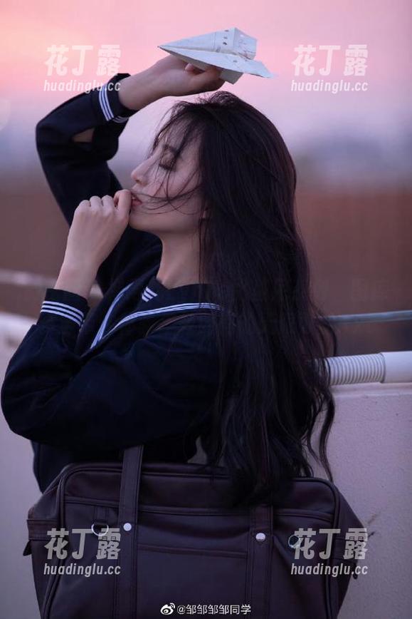 禅雨儿Lynne 微密圈 - 禅雨儿Lynne比基尼系列,图库资源带你体验年轻时尚的无限可能.txt