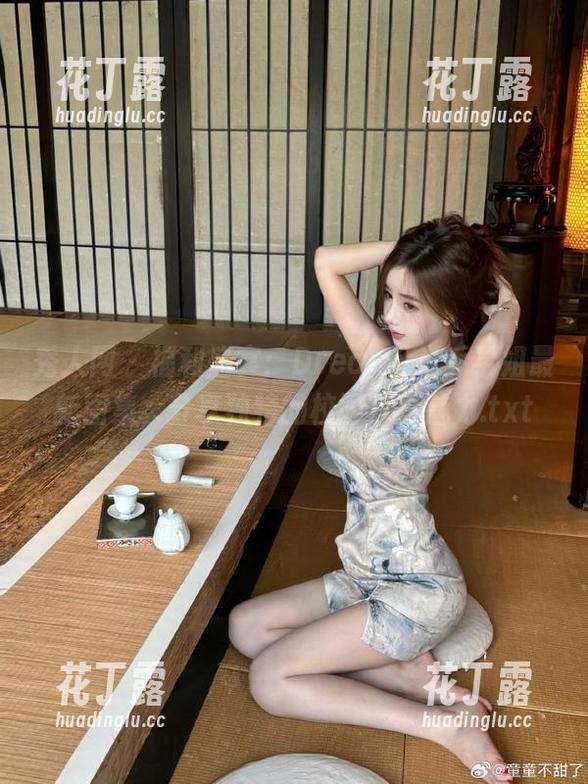 秀人网 - 福利盛宴：Dreamy小乔学姐最新图集，分享独特的校园写真魅力.txt