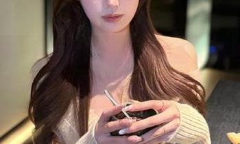 秀人网 - e宝小野猫教室美图全新更新，捕捉每个瞬间的灵动与美丽！.txt