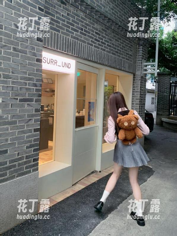 秀人网-余贝拉bella 秀人网 - 余贝拉bella私房写真:护士主题作品描绘青春、热情与无畏精神.txt