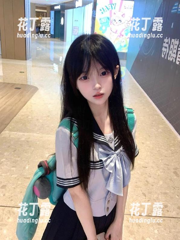 秀人网-吴思晚 秀人网 - 一睹为快!吴思晚清纯写真合集,独家包装的梦幻套图等你欣赏.txt