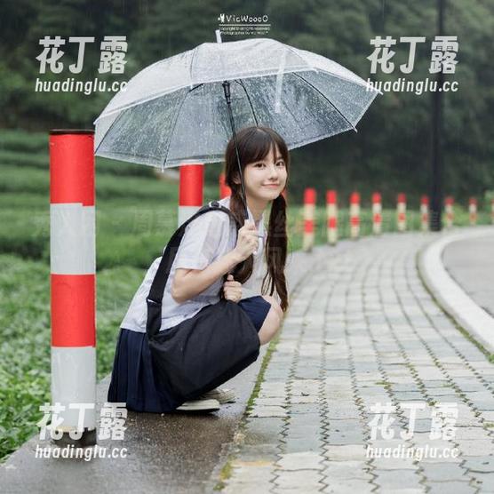 秀人网 - 周慕汐魅惑黑丝美腿高清图集合，尽享迷人风采.txt